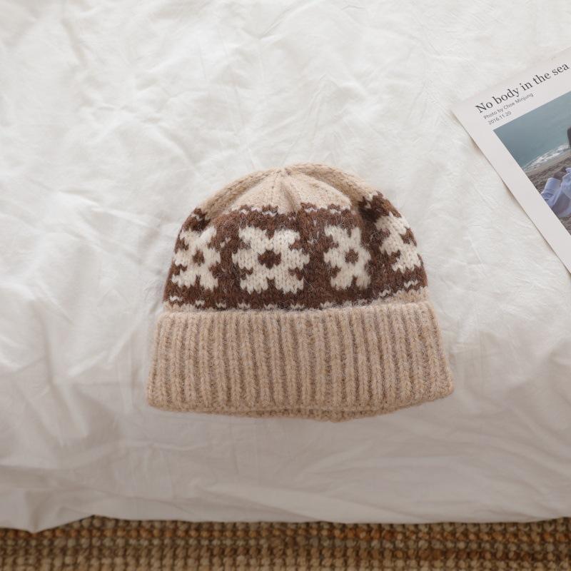 Цветок вязаная Стильная и Теплая Шерстяная Шапка Детская Защита Ушей для Осени и Зимы Для Круглого Лица Холодная Шапка Зимняя Вязаная Шапка Школьный Стиль