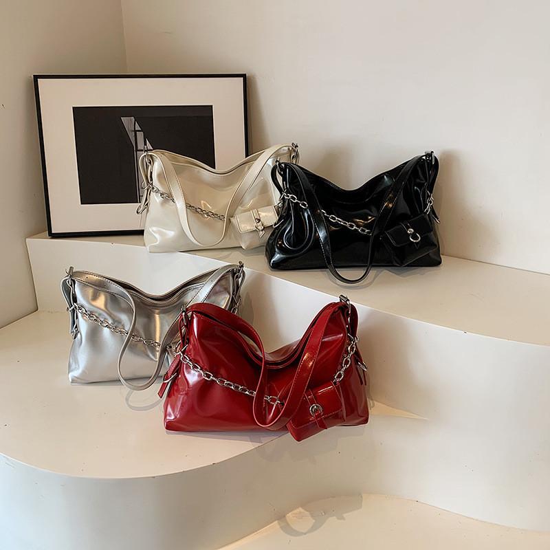 Ielgy High-End Fashion Tote Bag Trendy Chain Shoulder Armpit Bag Large Capacity Cross-Body Commuter Bag