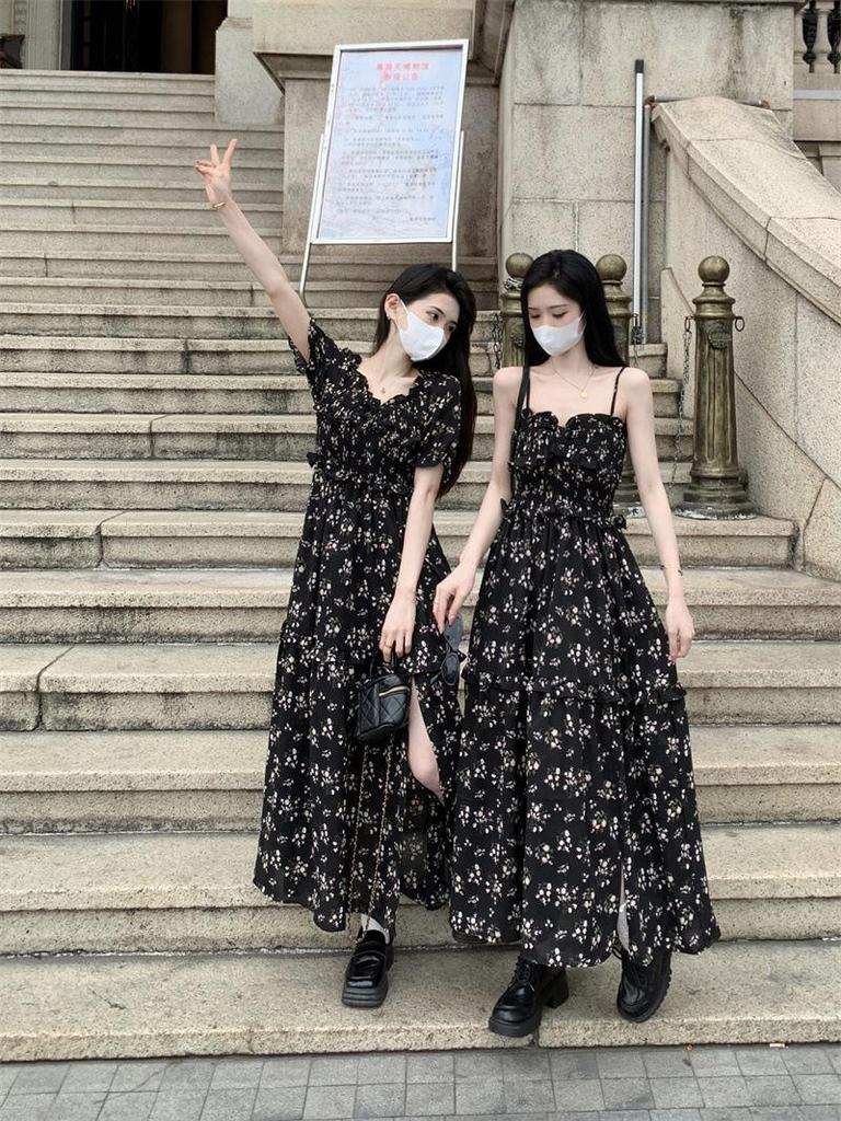 Летнее платье из шифона с цветочным принтом для женщин - дизайн 2025 года с утягивающей талией, разрезом и квадратным вырезом горловины