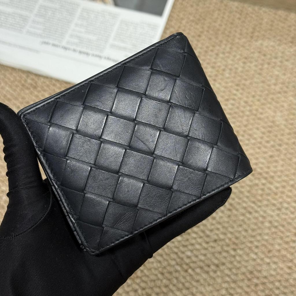 [Pre-Owned] Intreccio Woven Classic Bifold Leather Wallet Small - Very Good #10S27AA