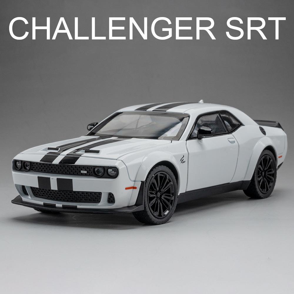 1:22 Challenger SRT Hellcat Demon Eyes Модель автомобиля Игрушка Сплав Литье под давлением Оттяни назад Суперкар Свет Звук Модели транспортных средств Подарки для детей