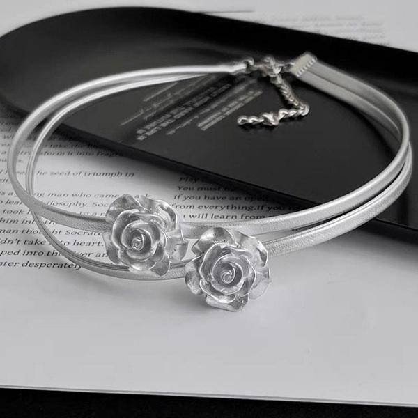 Gorgeous Fashion Leather Flower Necklace Women's Popular Collar Chain Temperament Rose Choker Neckchain Engagement Anniversary Jewelry Gift