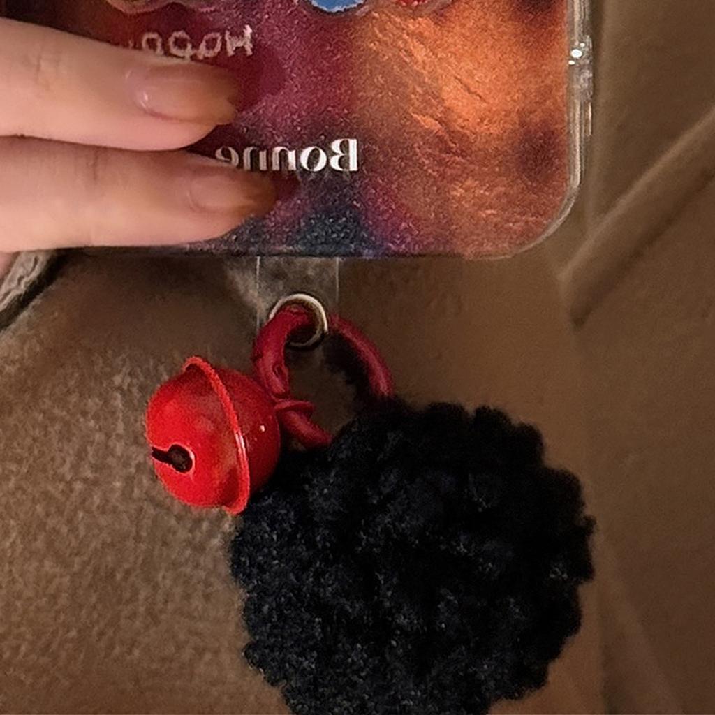Fur ball pendant phone case lanyard suitable for Apple/Huawei, bell plush pendant, personalized ins-style cute pendant