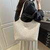 Casual Texture Simple 2025 New Woven Fashion Trend Summer Design Large Capacity Women's Shoulder Tote Bag