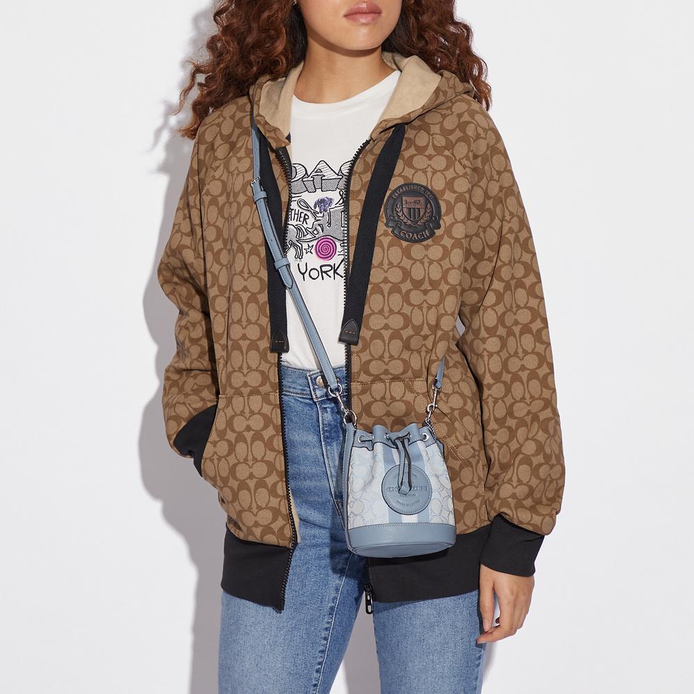 Новая сумка-ведро COACH Dempsey из ткани и кожи с лоскутным узором, на плечо, кроссбоди, маленького размера, женская, лазурно-голубая C8322-SVS9X