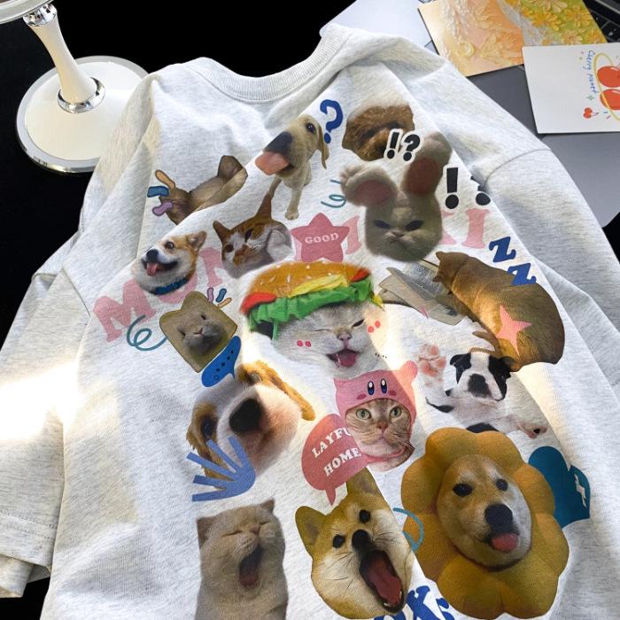 Женская футболка из хлопка в американском стиле с милым мультяшным принтом «Кошка и собака» — короткий рукав, круглая горловина, свободный крой