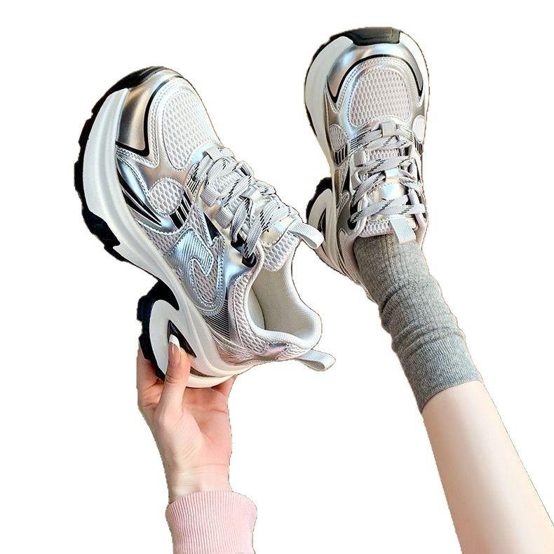 Женские кроссовки на толстой подошве, увеличивающие рост, серебристые, новая весенне-осенняя коллекция, маленькие повседневные спортивные женские туфли