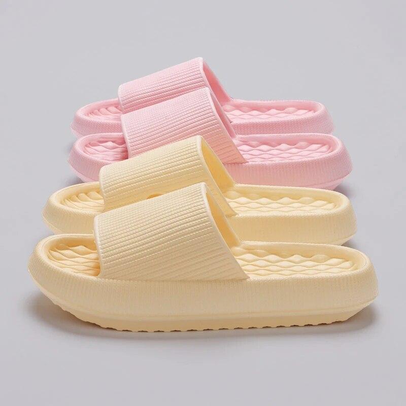 New Thick Bottom Cloud Slippers Women Summer Lightweight Soft Sole Platform Sandals Woman Casual Non-slip Beach Shoes Slides