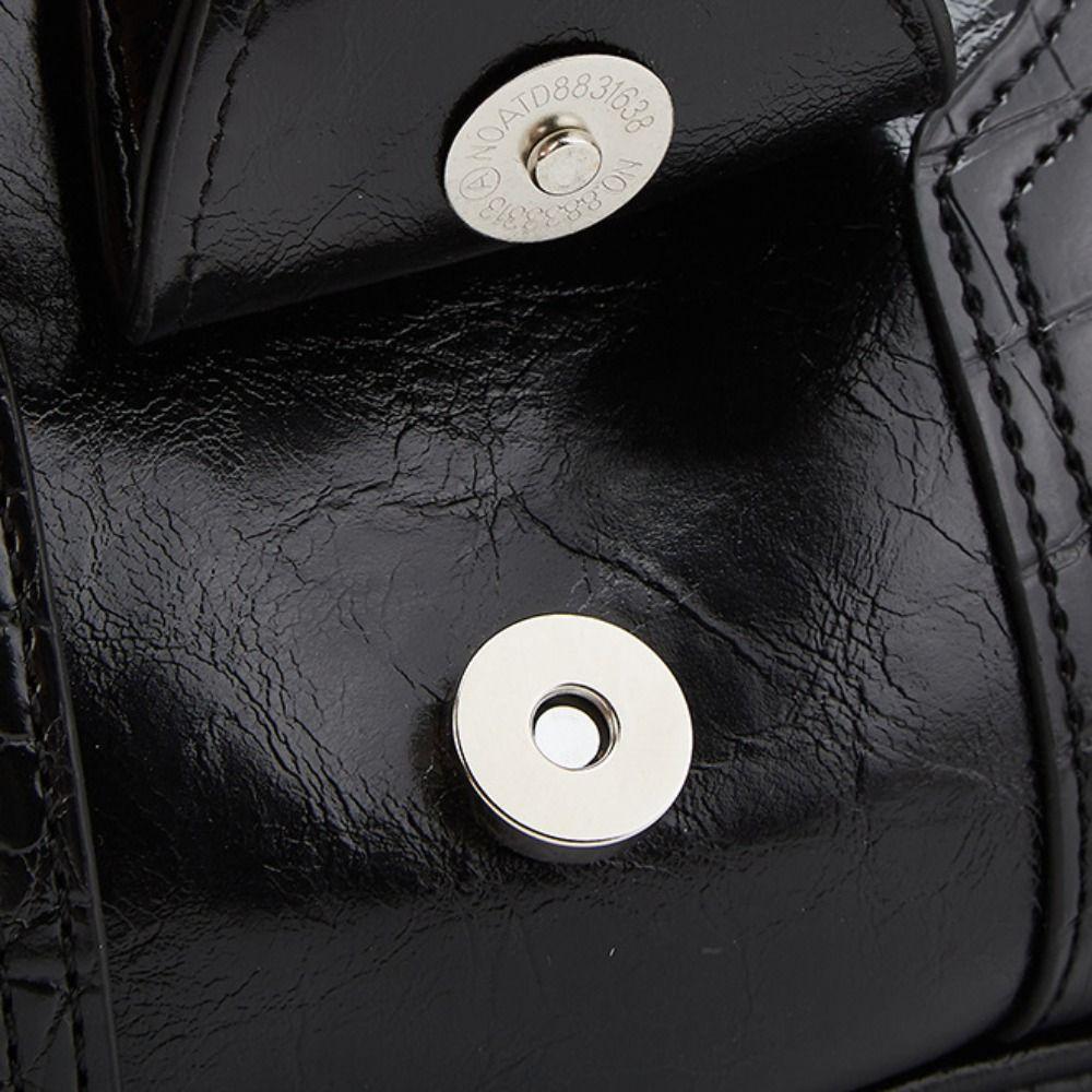 Y2K Retro Rivet Shoulder Bag Oil Wax Leather Locomotive Pack Portable Crossbody Bags Girls