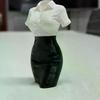 Креативное 3D-печатное украшение, Статуэтка-половинка офисной леди в белой рубашке и кожаной юбке, Настольный декор для снятия стресса