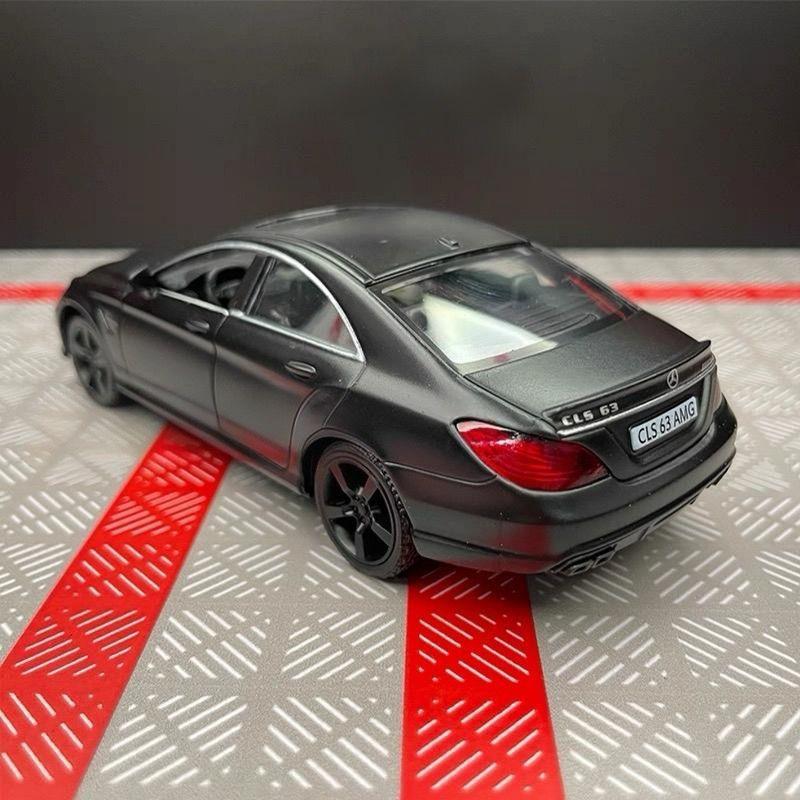 1:36 Модель Спортивного Автомобиля из Сплава Mercedes-Benz C63S CLS63 AMG Coupe Литье под Давлением Металлические Транспортные Средства Модель Автомобиля Коллекция Симуляции Подарок для Детей