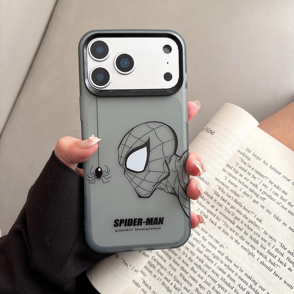 Креативный чехол Marvel Человек-Паук для iPhone 15/14/13 Pro Max