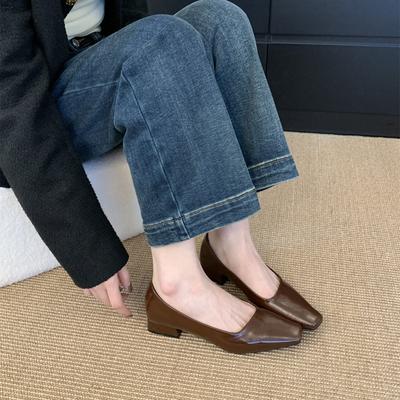 Женские туфли 2025 года, новая осенне-зимняя модель, с квадратным носком, с неглубоким вырезом, на среднем каблуке, на толстом каблуке