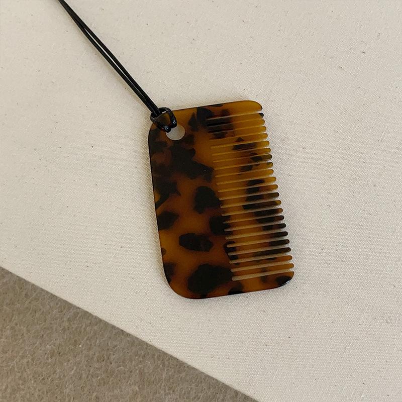 Leopard Print Resin Comb Mirror Pendant Black Rope Necklace Female Niche Retro Personality Fashion Versatile Neck Chain Sweater Chain