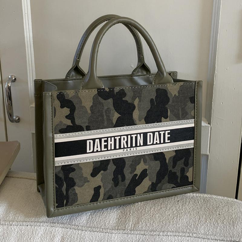 Сумка премиум-класса в стиле ретро большой вместимости женская 2025 новая универсальная сумка-мессенджер для通勤 модная сумка-тоут