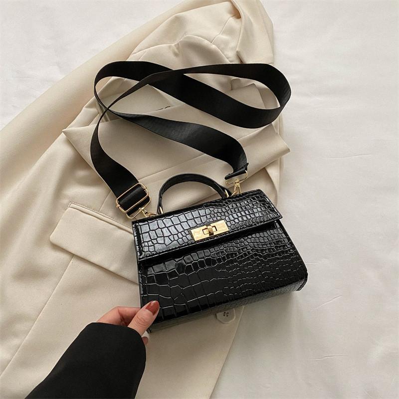 Trendy Women's Bag 2023 Spring New Arrival Minimalist Design Casual Commuter Fashion Shoulder Crossbody Bag