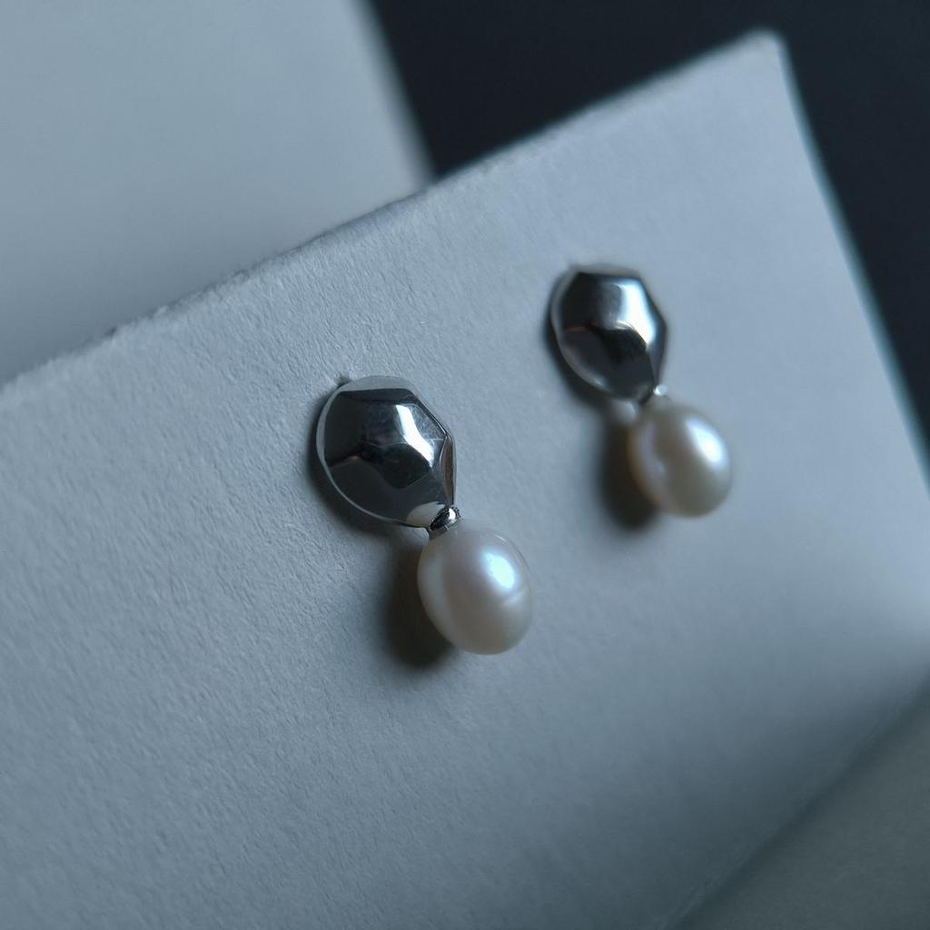 Серебряные серьги с натуральным жемчугом 4.75ct (2186199)