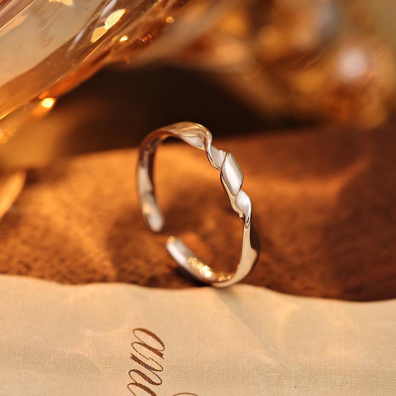 Banyan Tree S925 Silver Women's Geometric Ring with Irregular Button Surface Design