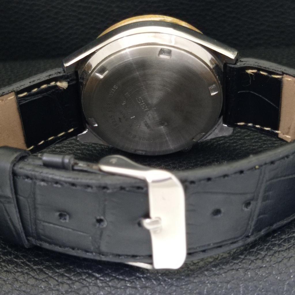 Seiko AUTOMATIC VINTAGE 7019A JAPAN MENS SILVER COLOR DIAL WATCH A702326-5 R124-a702326