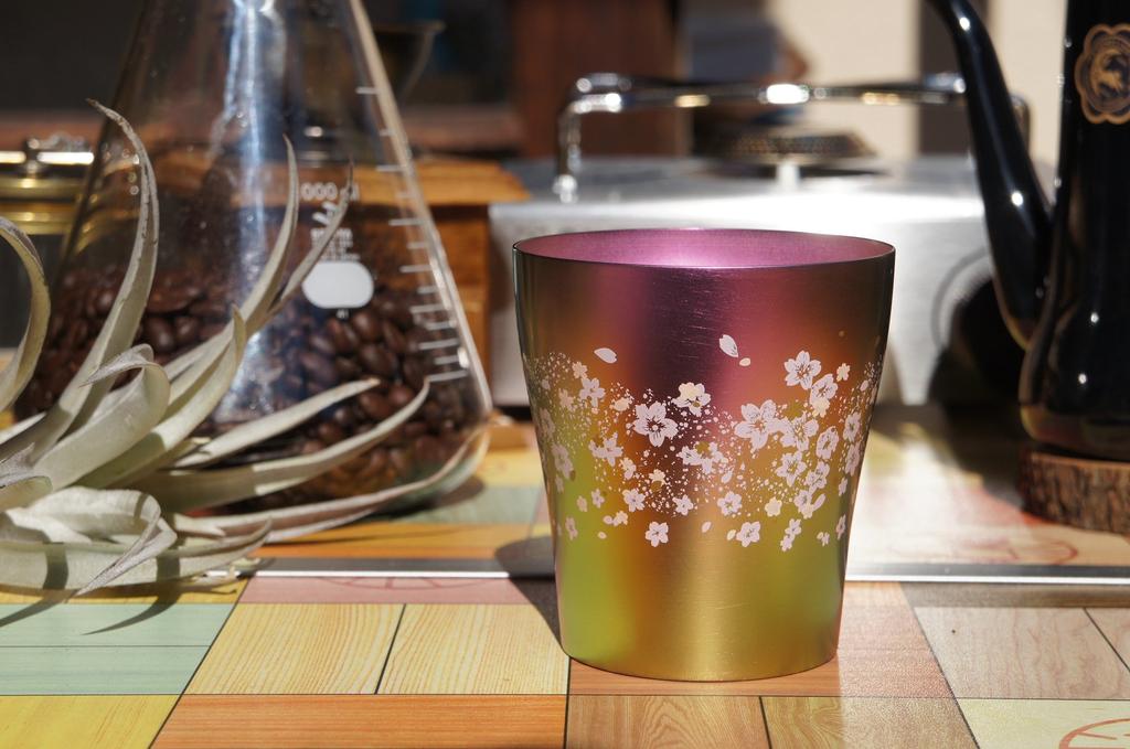 HORIE Сделано в префектуре Ниигата, двойной стакан из чистого титана Sakurasaku 250 куб. см, розовый T15SS250P T15SS250P Tsubame,