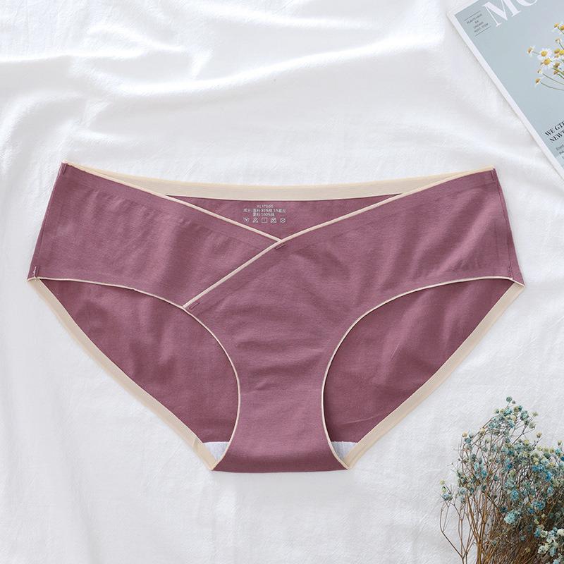 Хлопковые трусики для беременных с низкой посадкой, антибактериальной ластовицей и бесшовной поддержкой живота для раннего и среднего-позднего сроков беременности.