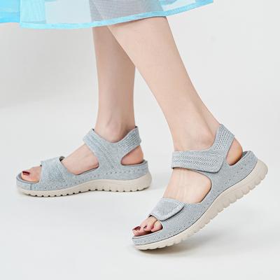 Модные европейские и американские спортивные и повседневные сандалии Новинка 2025 Ажурные пляжные сандалии на толстой подошве для женщин