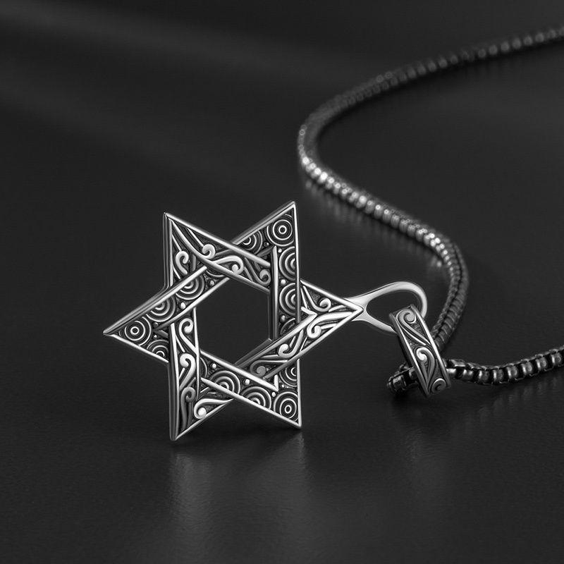 Hexagram Pendant Necklace: Trendy, Non-Fading, Versatile Clavicle Chain for Women and Men
