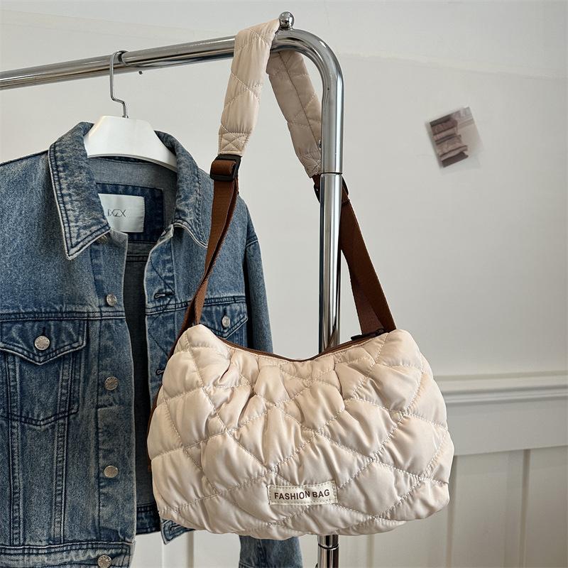 Casual Large-capacity Bag Women's Autumn and Winter Popular Versatile Broadband Messenger Bag Korean Version Simple Commuter Shoulder Pillow Bag