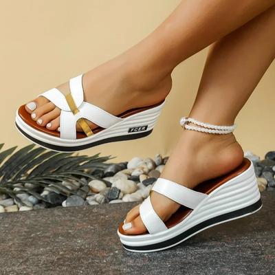 Модная женская обувь 2025 Бренд Большой размер С открытым носком Женские тапочки Платформа Повседневные тапочки Женские Смешанные цвета Клинья Круглый носок Сандалии