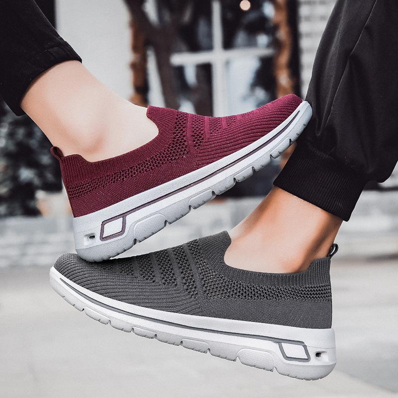 2025 пара легкие нескользящие дышащие туфли-слипоны повседневные универсальные для улицы для ходьбы спортивные туфли на одной педали ленивые туфли
