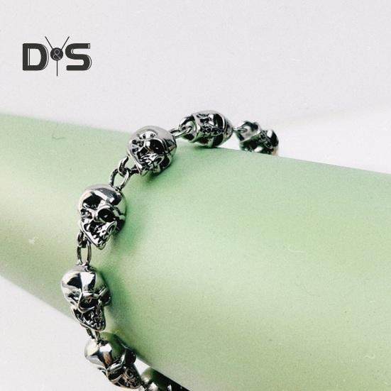 Браслет унисекс с подвеской в виде черепа в винтажном стиле панк-стиль, зажим-лобстер, сплав, полированный, готический, наручные украшения, браслет для вечеринок на Хэллоуин и косплея