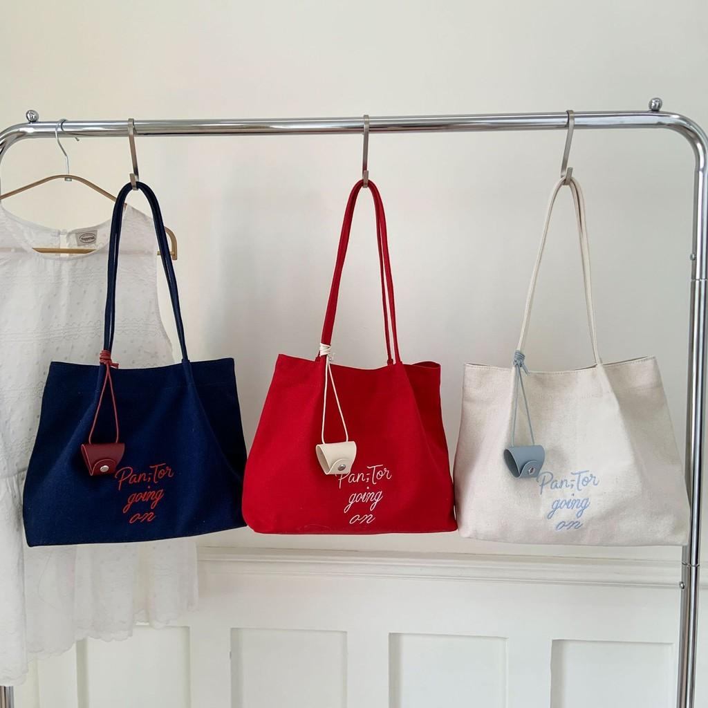 Women Large Canvas Shoulder Bag With Reinforced Stitching And Inner Pocket For Casual Outings