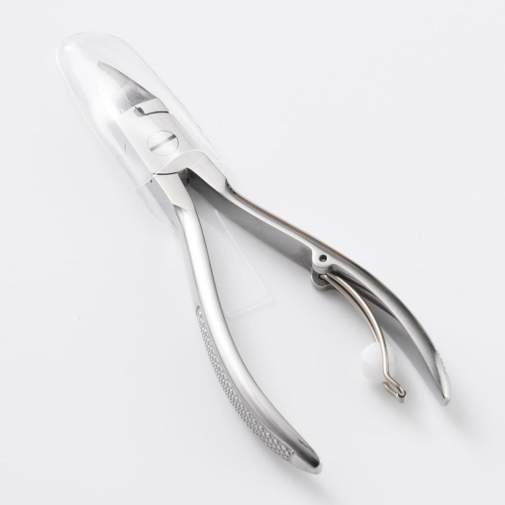 Kai Corporation Nail Clippers with Spring and Made in HK0634 Case, Japan,