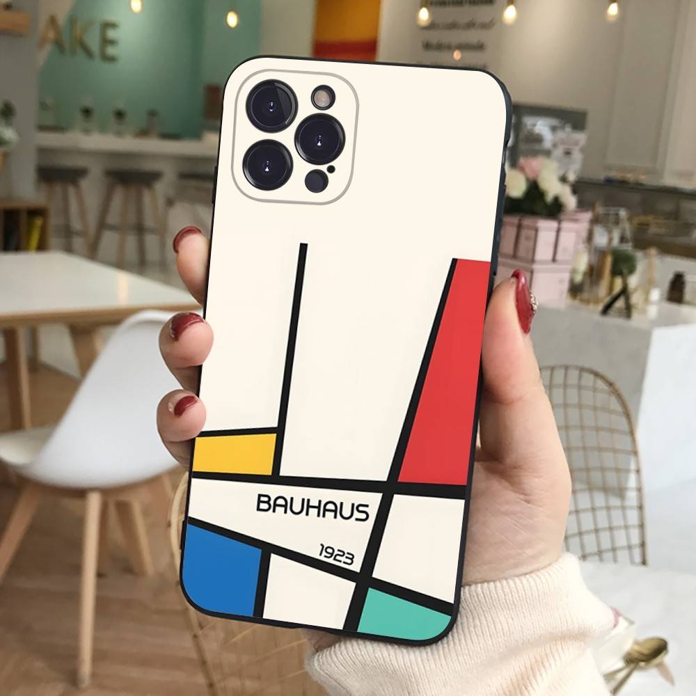 Game L-Life I-Is S-Strange For IPhone 17 16 15 14 13 12 Mini 11 Pro Max Plus Soft Silicone Phone Cover