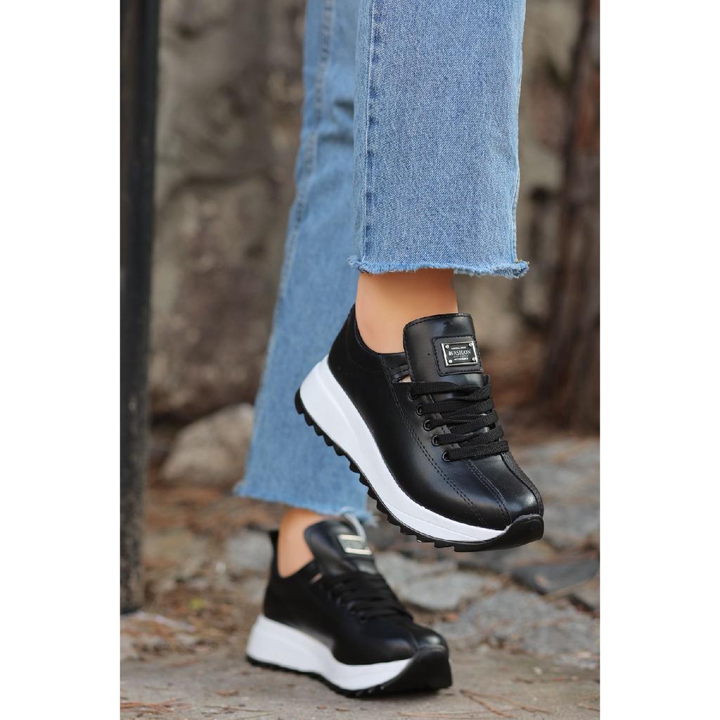 Кроссовки Parla Белые