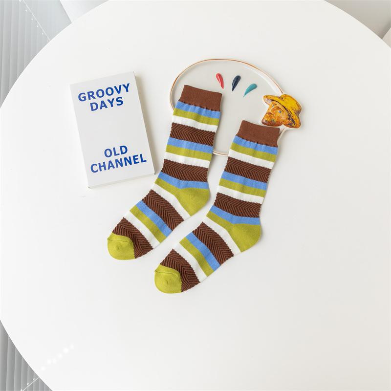 Женские весенне-осенние трендовые цветные полосатые носки-гольфы ручной работы