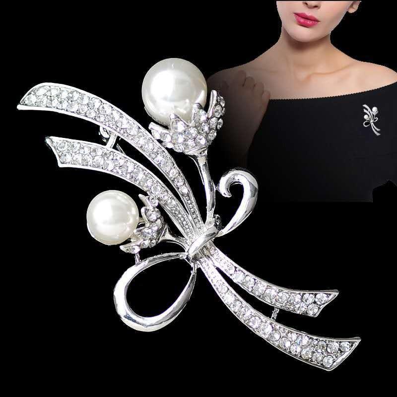 Brooch High-End Sense Niche High-End Women'S Silk Scarf Buckle Alloy Corsage Small Fragrant Wind Pearl Rhinestone High-End