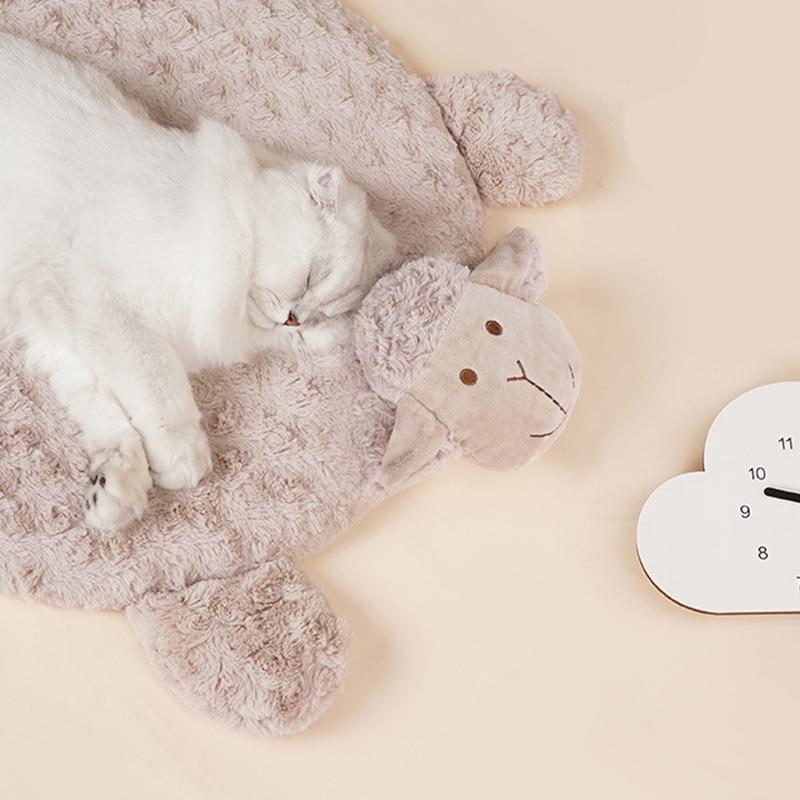 Лежанка для питомца Мягкая Эластичная Приятная к коже Предотвращающая скольжение Форма овечки Подстилка для кошки для щенка Собаки Цвет молочного чая