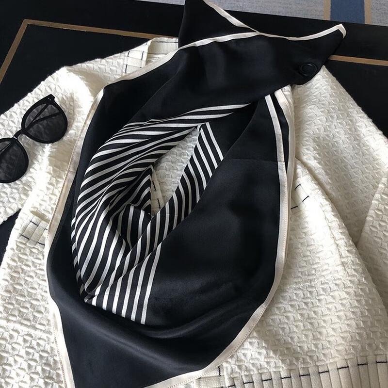 NINA SOLOR Nordic Simple Mulberry Silk Scarf with Inlaid Buckle