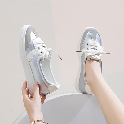 Маленькие белые туфли женские 2025 новая весенняя студенческая корейская версия универсальной повседневной обуви модные туфли на плоской подошве женские туфли Q66