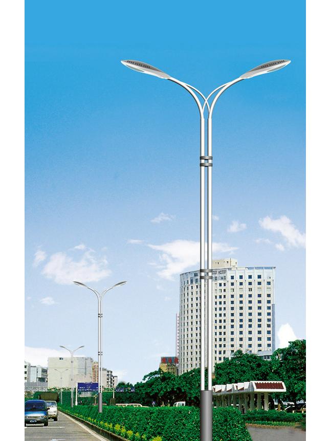 Светодиодный уличный светильник с двумя кронштейнами для городских и сельских дорог