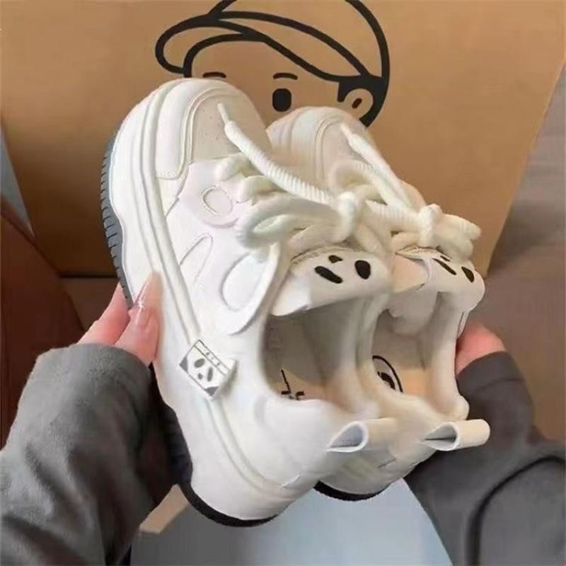 Женские кроссовки из искусственной кожи на платформе 2024 года, модная осенняя спортивная обувь с толстой подошвой, женская нескользящая обувь на плоской подошве, повседневная вулканизированная обувь