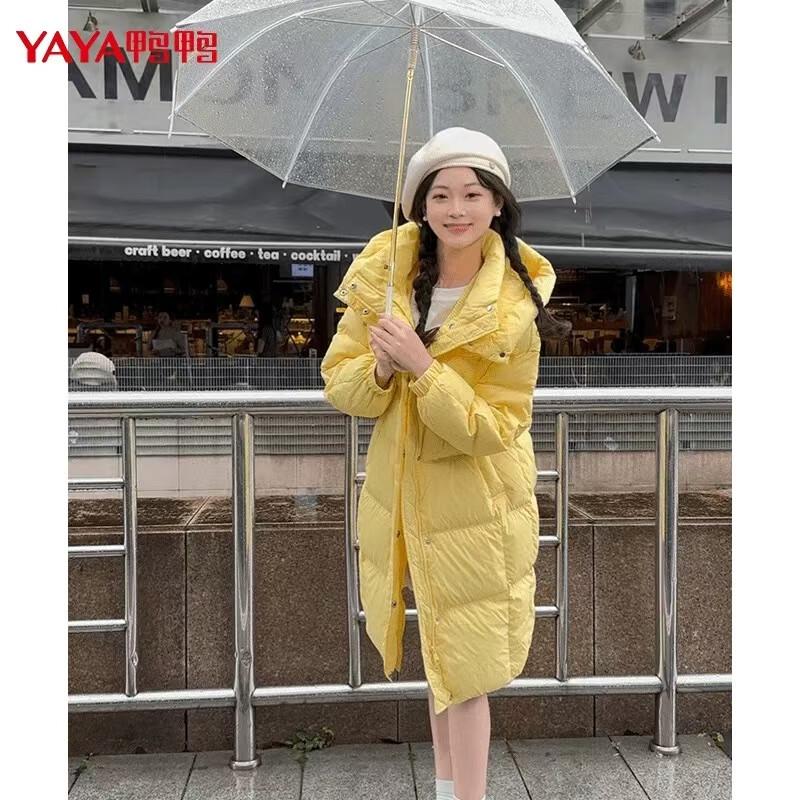 Женский длинный зимний пуховик с капюшоном