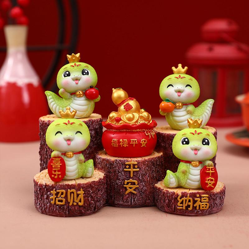 2025 год Змеи Украшение Мультфильм Счастливая Змея Фигурка Микро Пейзаж Автомобиль Интерьер Домашний Рабочий Стол Украшение