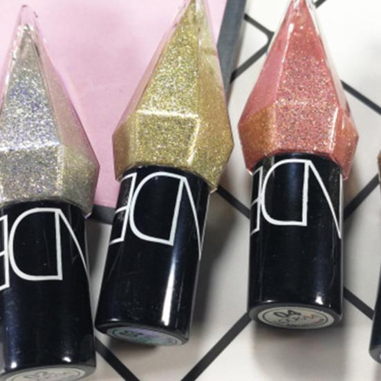 Прочный натуральный ингредиент, блестящий монохромный сексуальный инструмент для макияжа красоты для женщин