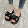 Модные новые тапочки Matsu Cake, женские тапочки на толстой подошве, лето 2024 года, модные сандалии-тапочки с бантом и бриллиантами, женская роскошь