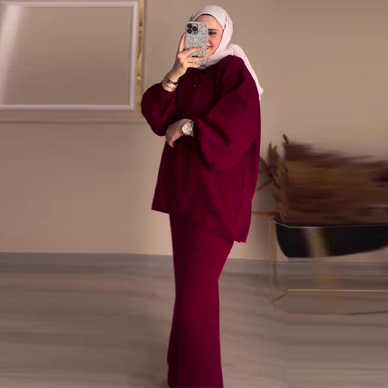 Осень 2024 Европейский и американский однотонный свободный вязаный топ и юбка А-силуэта