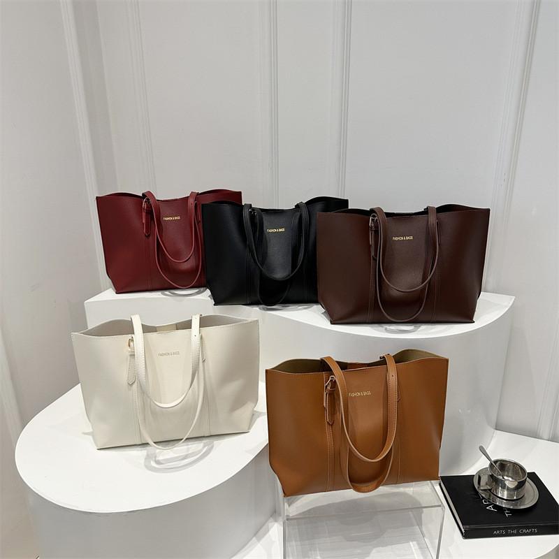 Large Elegant Multipurpose Tote Bag For Women Featuring Modern Minimalist Style And Durable Pu Material