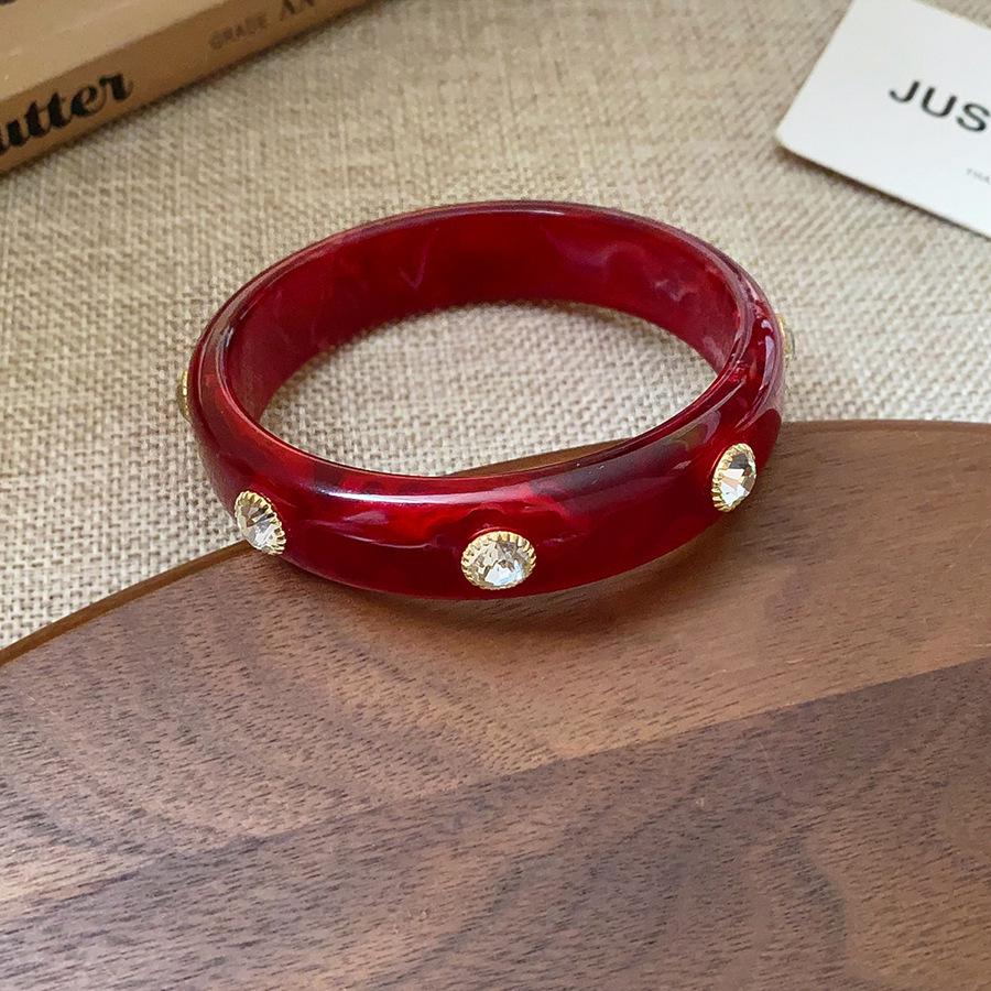 Геометрический браслет из смолы: Модный европейско-американский модный браслет для женщин