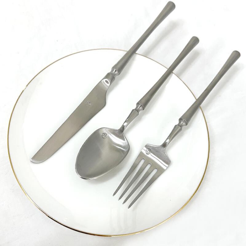 Belle Table Dinnerware Set Silver